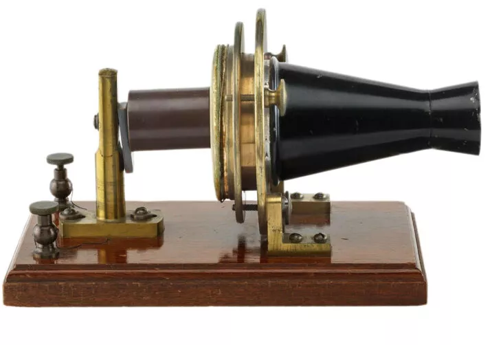 Lecture2_Centennnial-telephone_A.G.-Bell,-1876