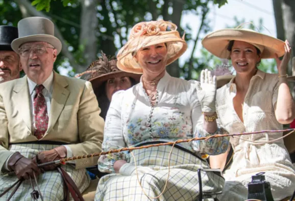 Coaching-AM-236-1156x1610-c-center