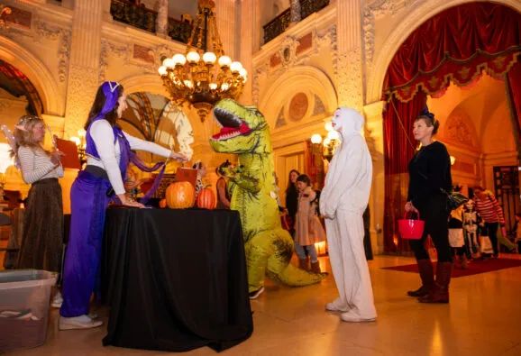 TrickOrTreatGallery_8