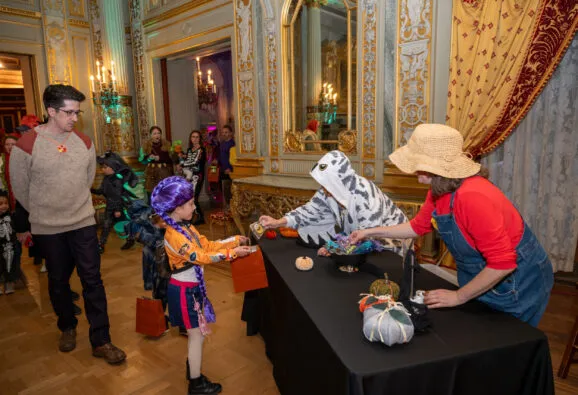 TrickOrTreatGallery_2