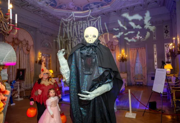 TrickOrTreatGallery_11