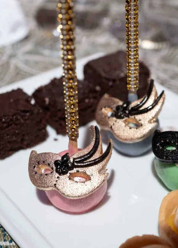 SummerDinnerDanceMasqueradeGallery_1